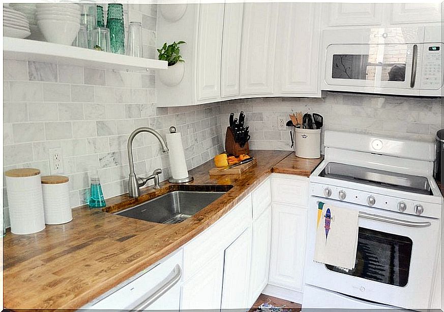 L-shaped small kitchen decoration