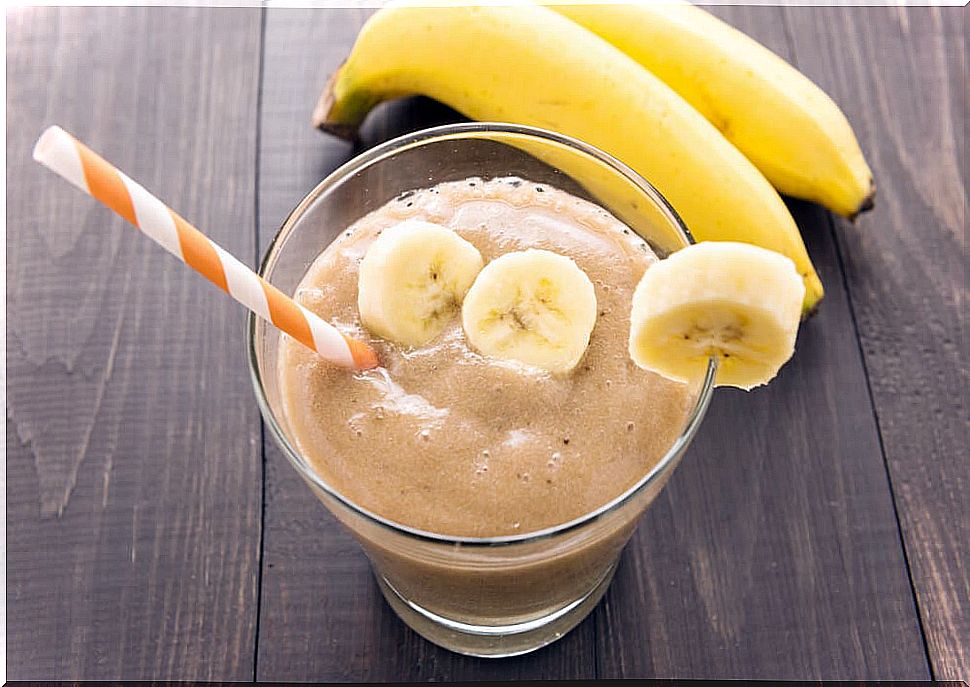 Banana smoothie with spices.