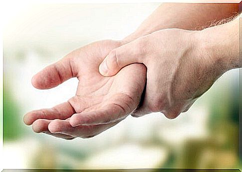 Moving the wrist can reduce arthritis pain.