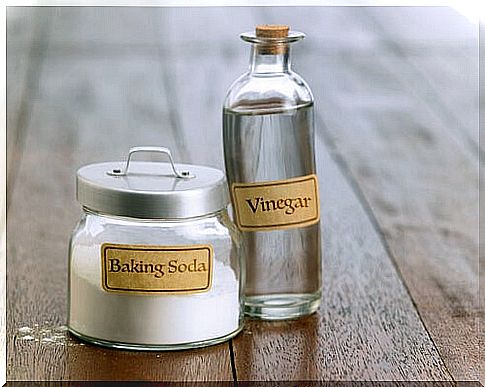 Jars with vinegar and baking soda