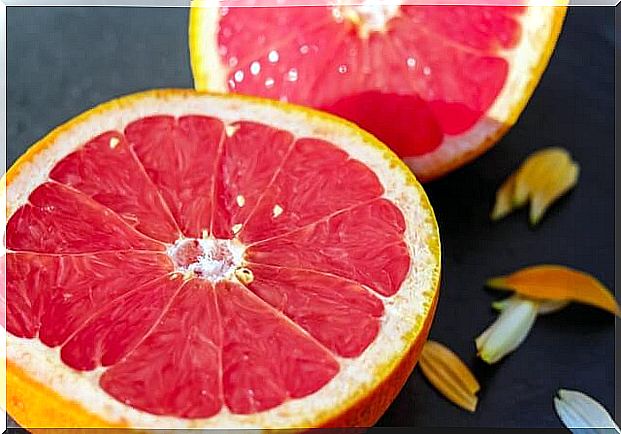 Grapefruit cut in half. 