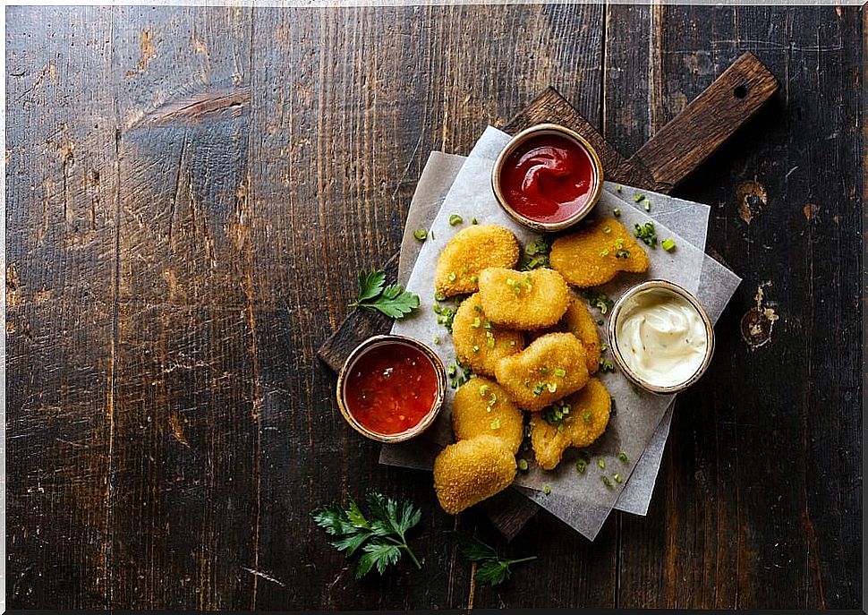 cheese nuggets with sauces