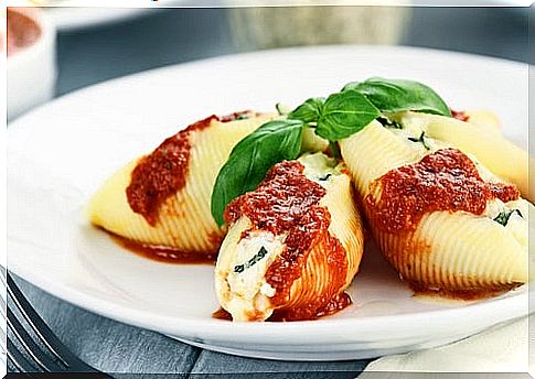 sausage stuffed pasta shells