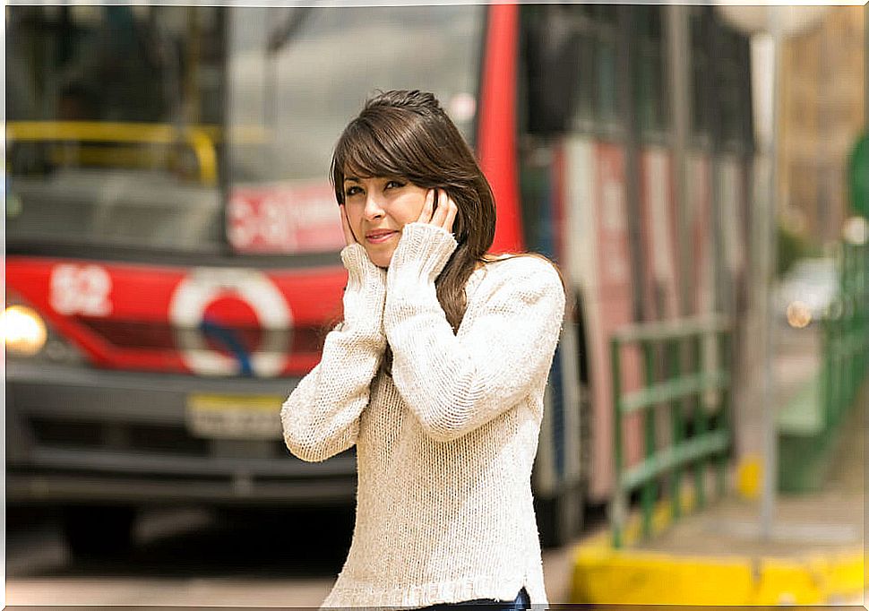 Woman with earache from street noise.