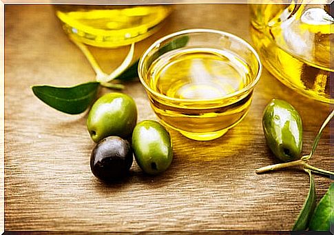 Uses of extra virgin olive oil to take care of health